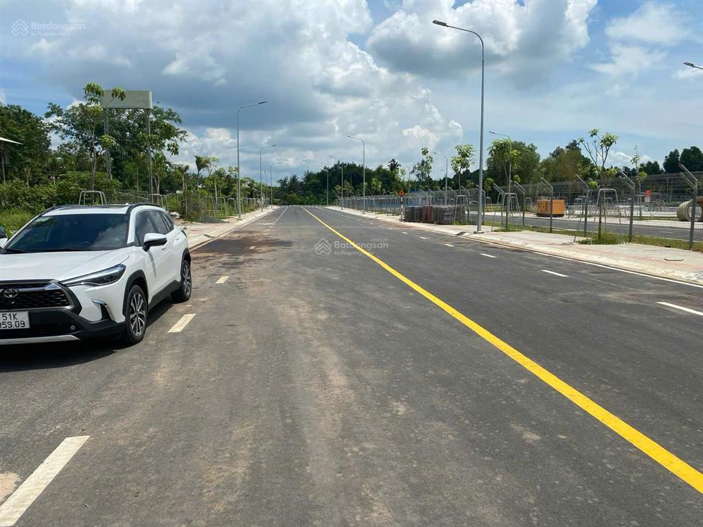 Đất trung tâm xã dầu tiếng 785m2 (sẵn 260m2 thổ cư) chỉ 2tỷ980