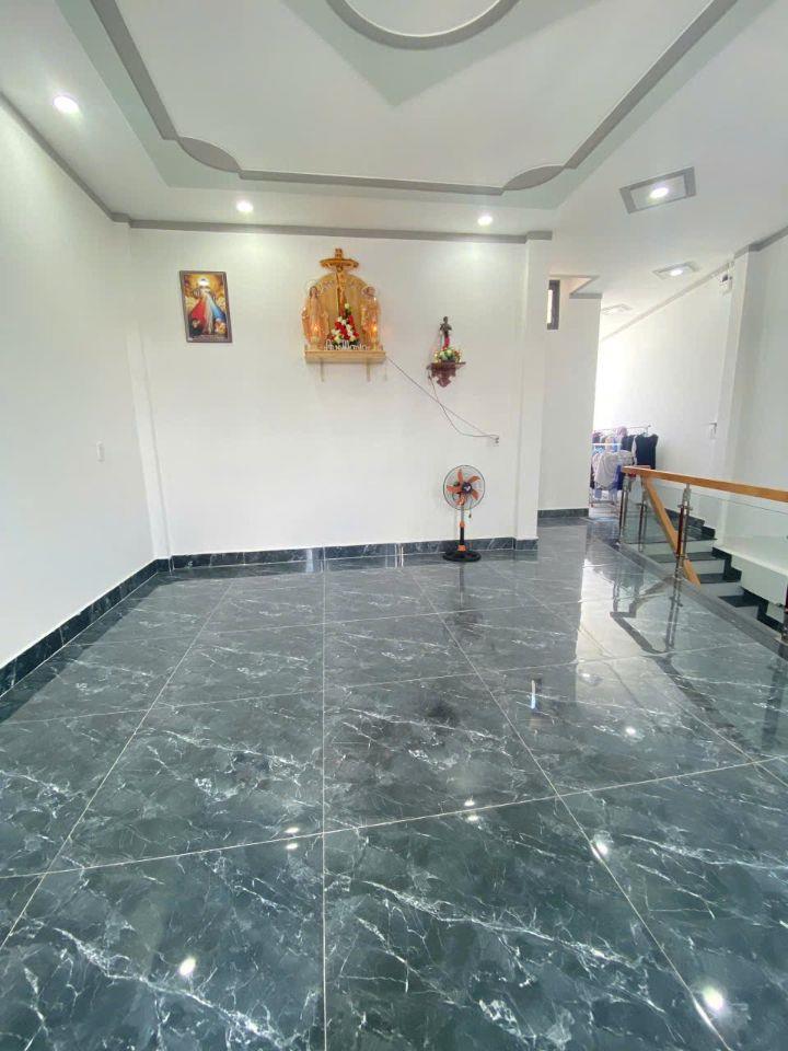Nhà 2 lầu 1 trệt KDC  gần trường tiểu học Hóa An 3.75 tỷ 72 m2, đường 8m thông 