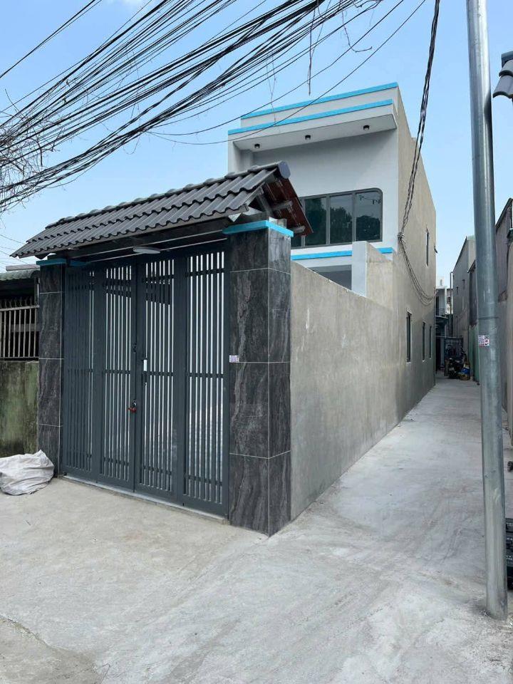 Nhà 1 trệt 1 lửng sân ô tô 1.55 tỷ_72 m2,3 phòng ngủ