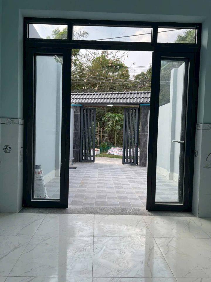 Nhà 1 trệt 1 lửng sân ô tô 1.55 tỷ_72 m2,3 phòng ngủ