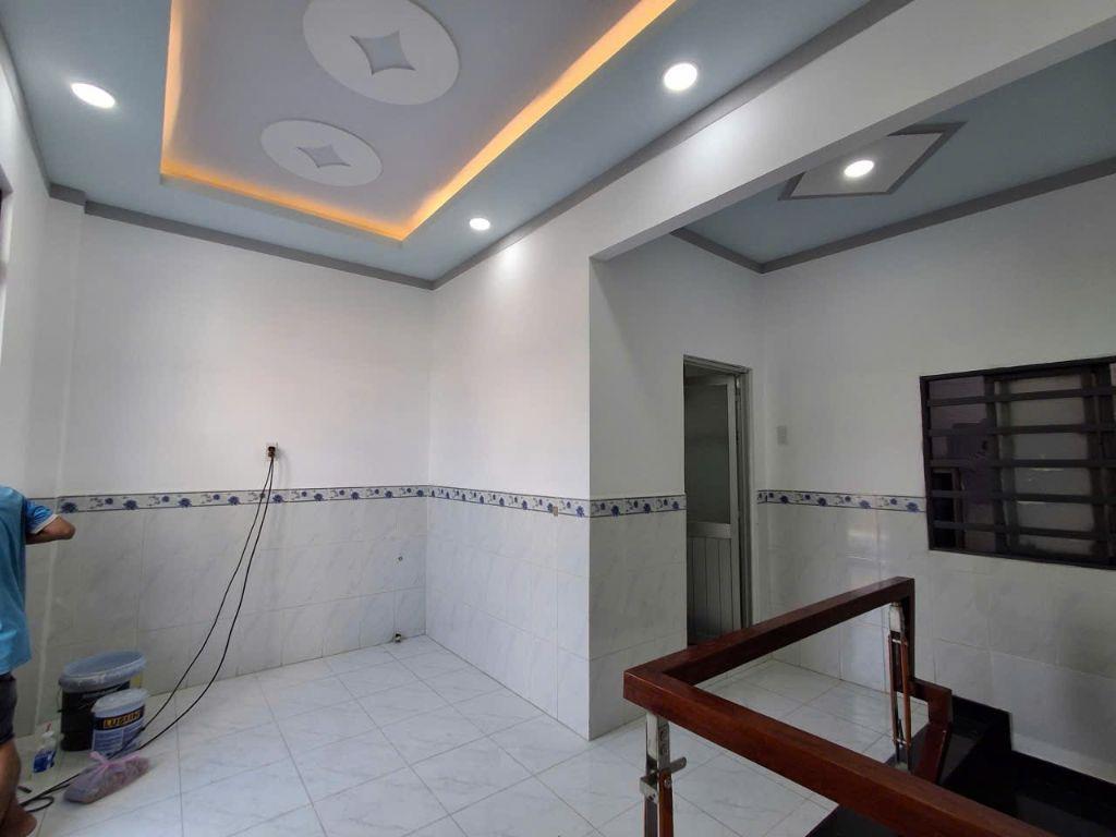 Nhà sr hoàn công, đường ô tô,2.95 tỷ _62 m2_1 lầu 1 trệt 