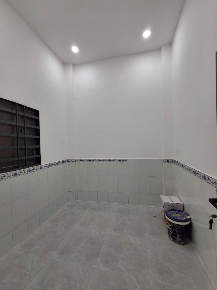 Nhà sr hoàn công, đường ô tô,2.95 tỷ _62 m2_1 lầu 1 trệt 