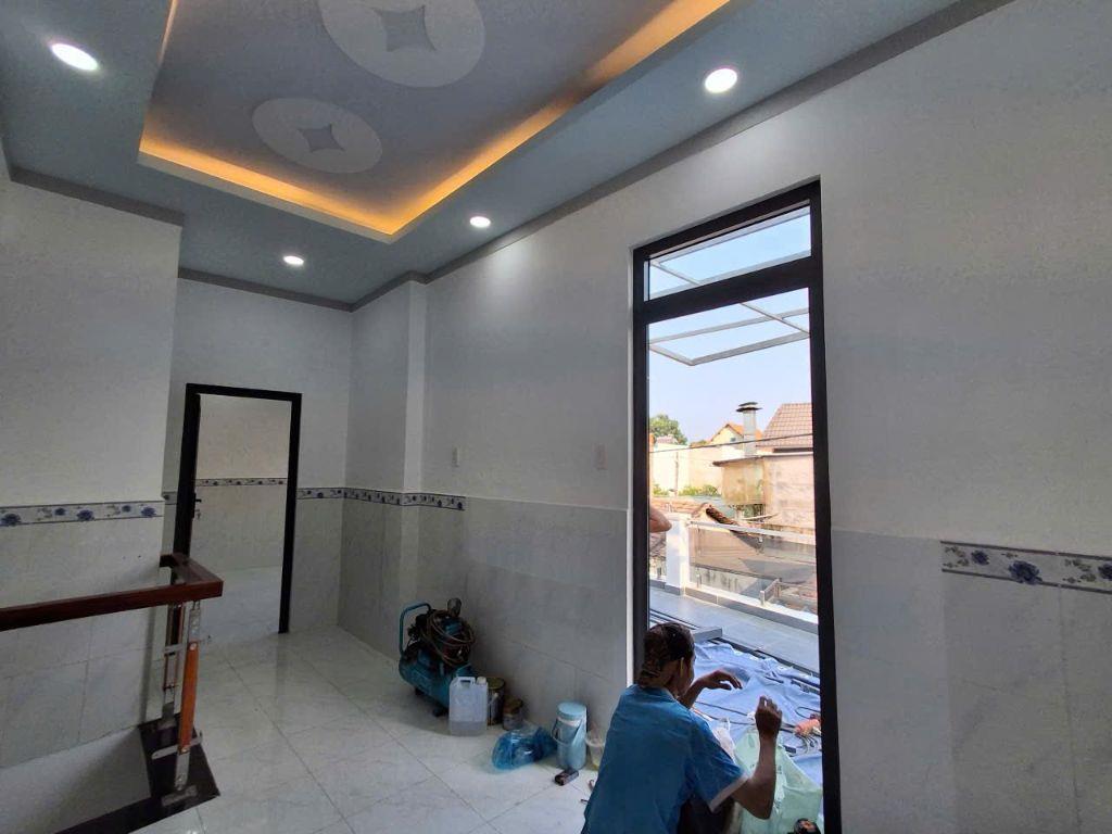 Nhà sr hoàn công, đường ô tô,2.95 tỷ _62 m2_1 lầu 1 trệt 