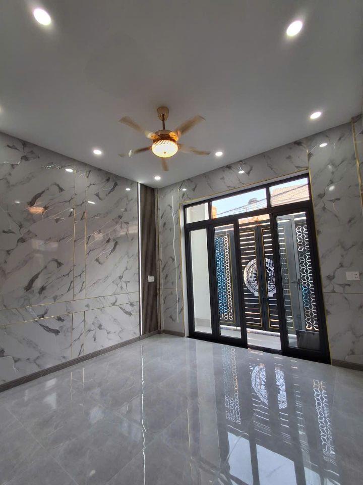 Nhà sr hoàn công, đường ô tô,2.95 tỷ _62 m2_1 lầu 1 trệt 