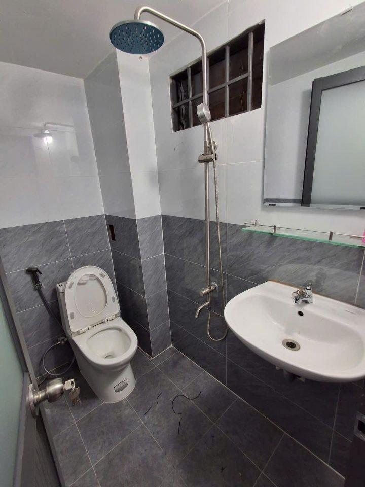 Nhà sr hoàn công, đường ô tô,2.95 tỷ _62 m2_1 lầu 1 trệt 