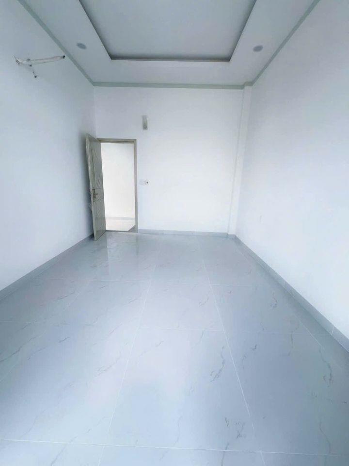 Nhà 1 lầu 1 trệt sr mới xây 2.8 tỷ_70 m2,đương 6m