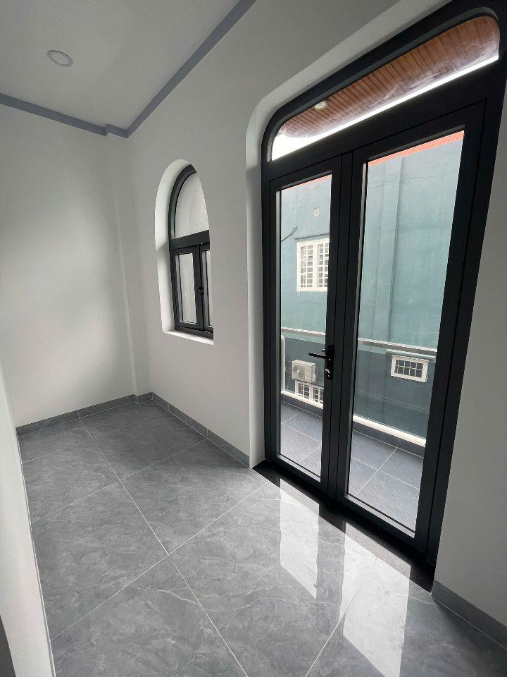 Nhà 1 lầu 1 trệt mới xây 2.85 tỷ_68 m2 sr hoàn công ,3 phòng ngủ