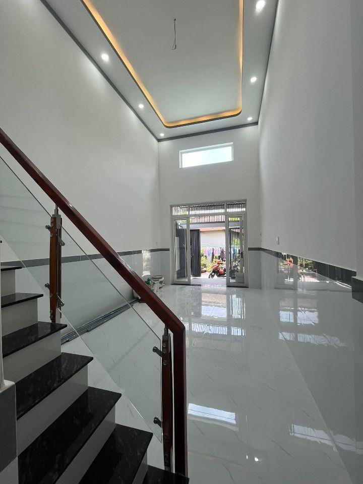 Nhà 1 trệt 1 lửng 2.35 tỷ_71 m2 sr,thổ cư, đường ô tô