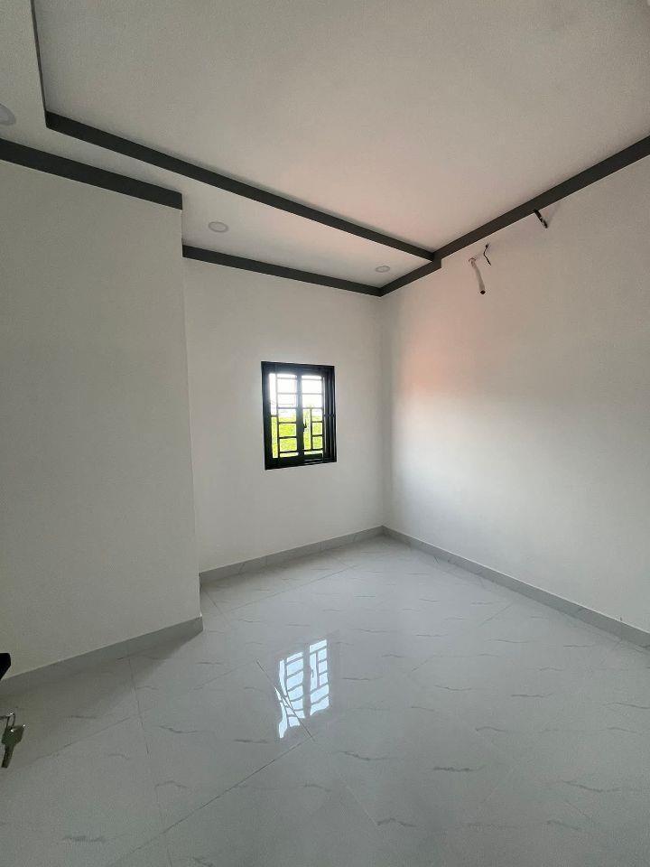 Nhà 1 trệt 1 lửng 2.35 tỷ_71 m2 sr,thổ cư, đường ô tô