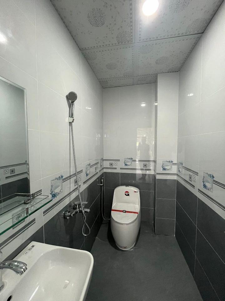 Nhà 1 trệt 1 lửng 2.35 tỷ_71 m2 sr,thổ cư, đường ô tô