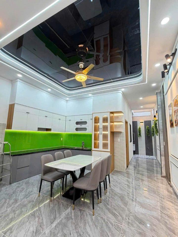 Nhà 3 lầu1 trệt sát chợ Hóa An 100m2 đường 8m 5.5 tỷ 