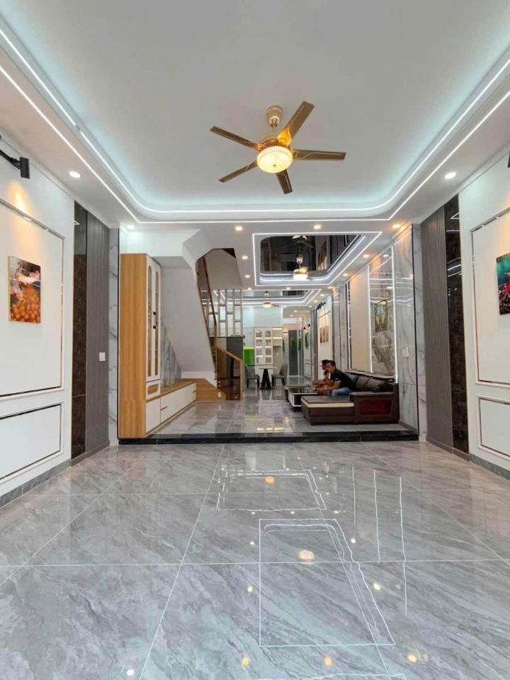 Nhà 3 lầu1 trệt sát chợ Hóa An 100m2 đường 8m 5.5 tỷ 