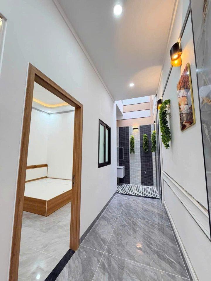 Nhà 3 lầu1 trệt sát chợ Hóa An 100m2 đường 8m 5.5 tỷ 