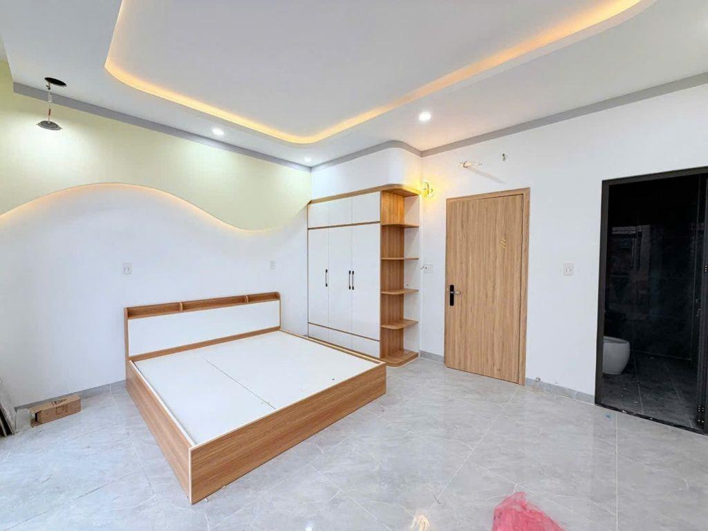 Nhà 3 lầu1 trệt sát chợ Hóa An 100m2 đường 8m 5.5 tỷ 