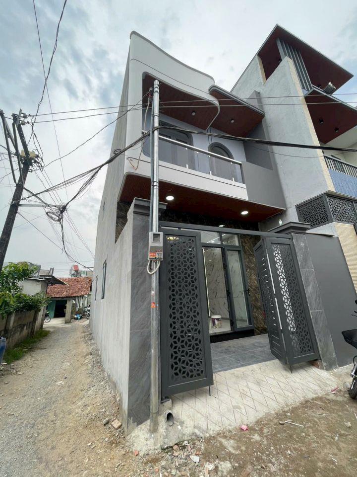 Nhà 1 lầu 1 trệt sr hoàn công 2 mặt tiền 2.95 tỷ_70m2