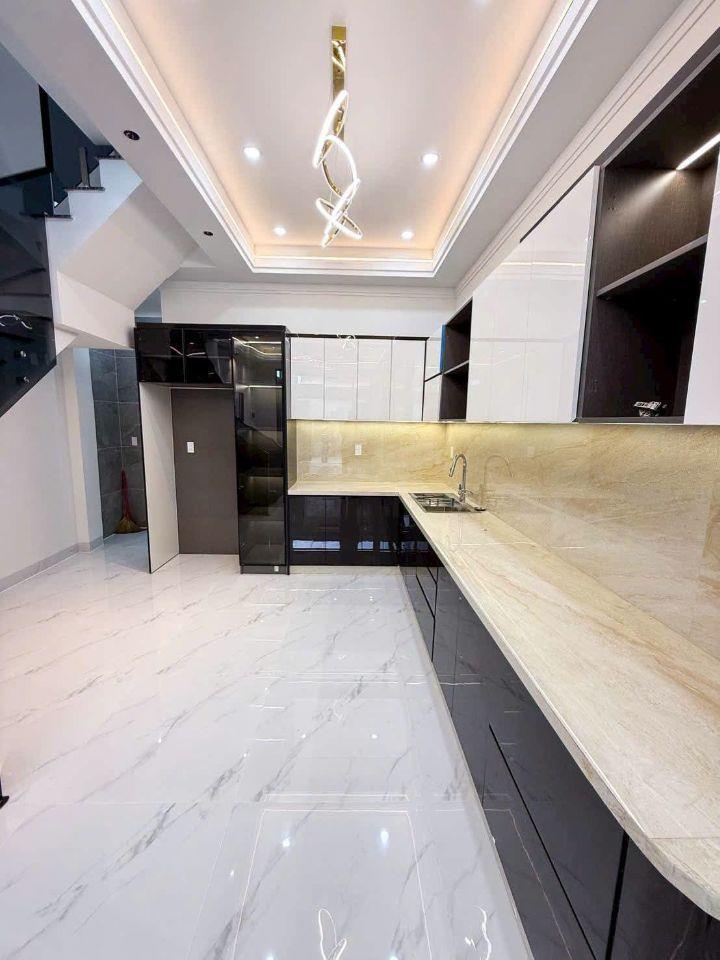 Nhà sr hoàn công 2 lầu 1 trệt 3.99 tỷ _
