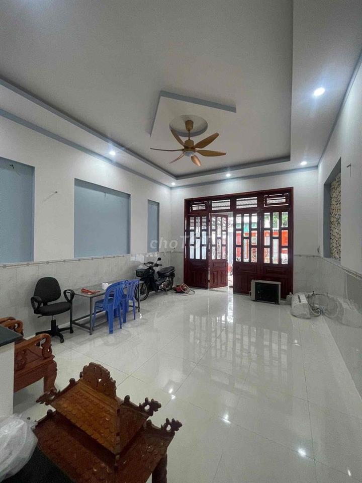 Chính chủ cần bán nhà hoàn công diện tích 165m2