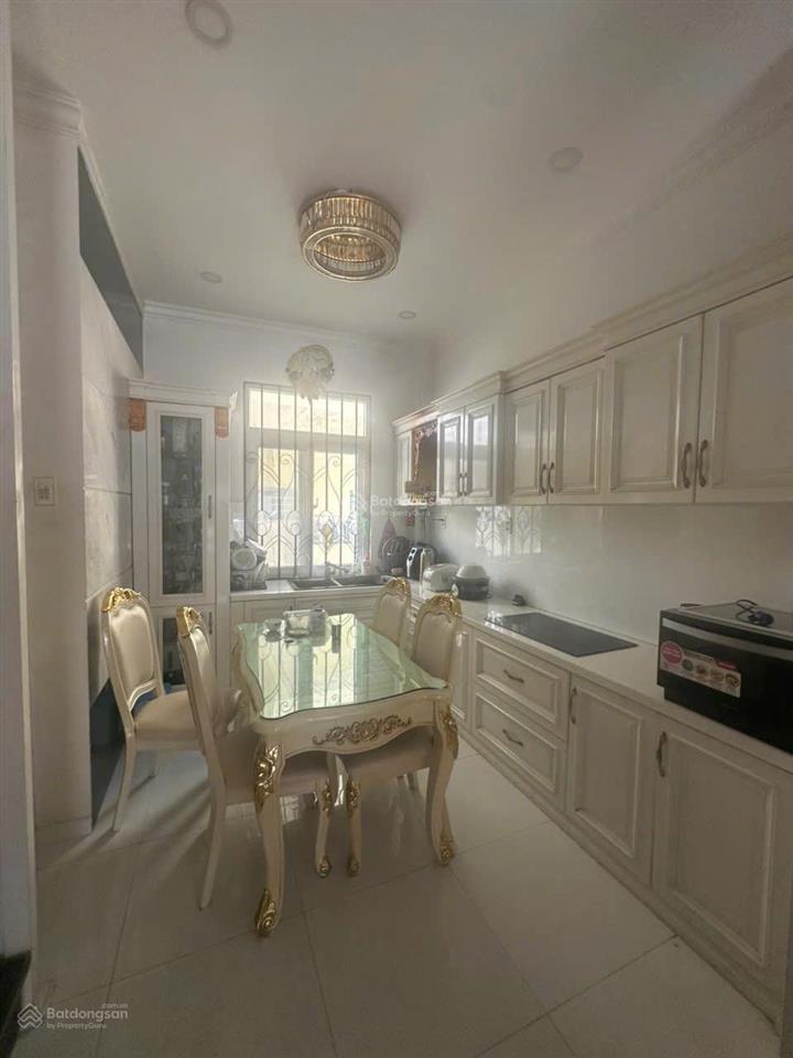 Bán nhà 3 tầng mặt tiền đường cao văn bé nha trang, cách biển hòn chồng 150m. chi 0913 191 ***