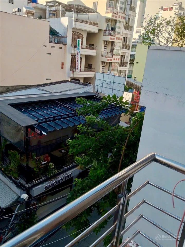 Bán nhà nghỉ mini 5 tầng hẻm đường quân trấn hùng vương nha trang. cách biển 300m