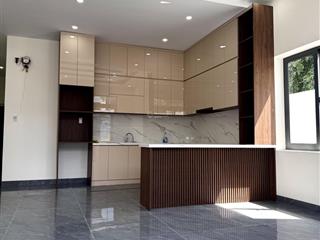 Villa 2 mặt tiền phong cách hiện đại xe tải vô tận nơi, ngay khu vực phường tây nha trang an ninh