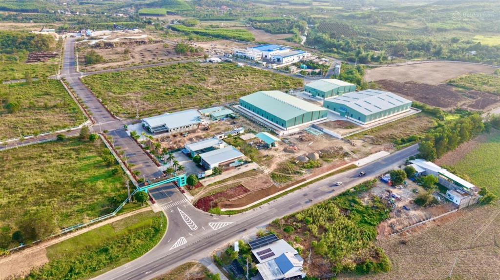 Bán đất mặt đường ql27c đối diện khu công nghiệp sông cầu gần ngã tư kinh doanh rất tốt