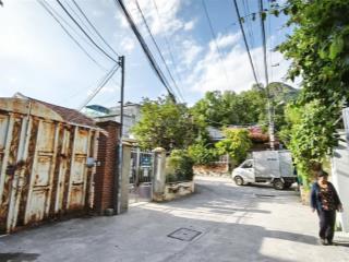 Bán đất hẻm dương hiến quyền, vĩnh hòa nha trang dt 137.7m2 mặt tiền hơn 5m, đường 5.5m giá 68tr/m2