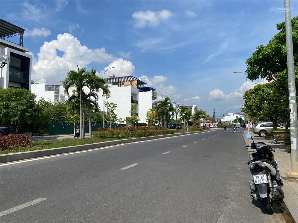 Đất mặt tiền đường 22 vcn phước long ngang 6m hướng đông nam. thông vào kđt sân bay cũ và sungroup