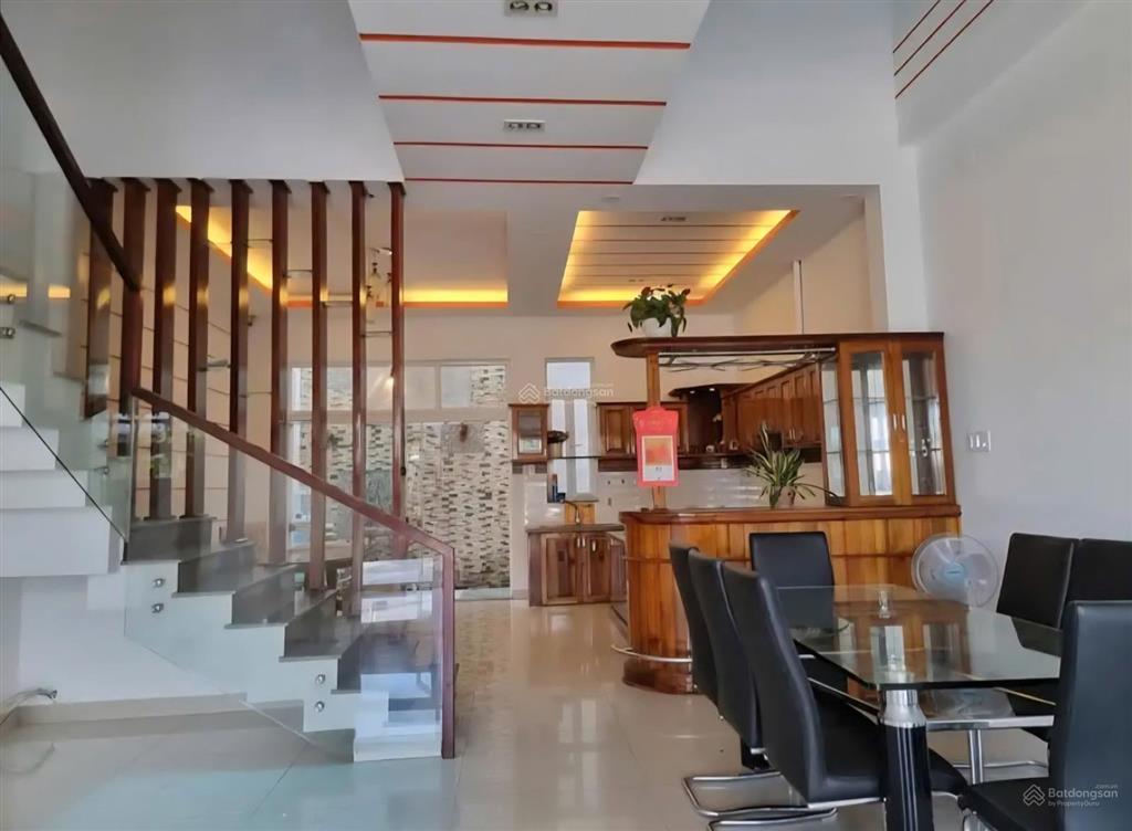 Cho thuê nhà 3,5 tầng ngay siêu thị go nha trang  kđt vĩnh điềm trung