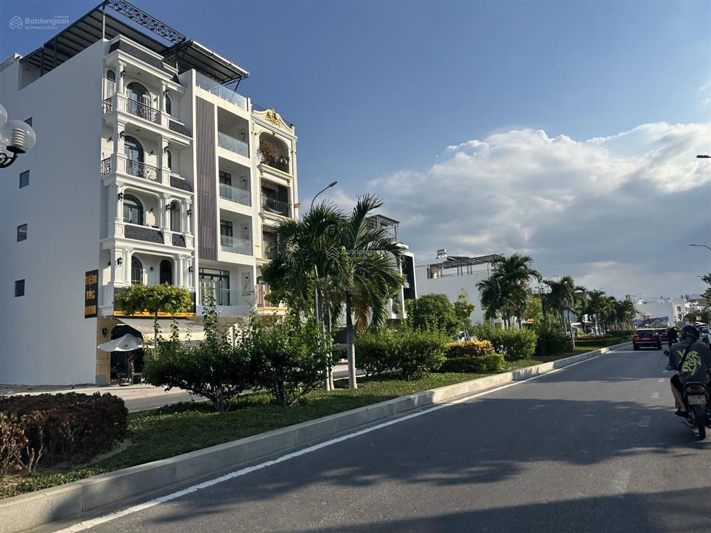 Lô đất 555m2 mặt tiền đường 22 nha trang, sổ đỏ riêng cần bán