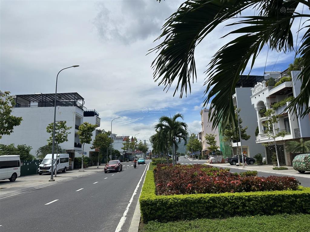 Lô đất 555m2 mặt tiền đường 22 nha trang, sổ đỏ riêng cần bán