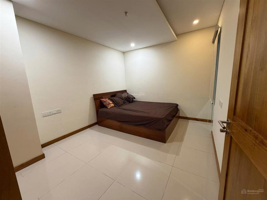Bán căn hộ maple nha trang có sổ hồng ngay quảng trường 65,3m2 chỉ 4,35 tỷ