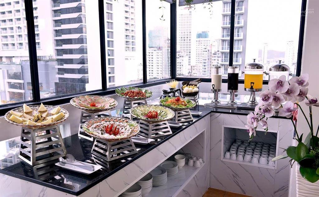 Bán khách sạn mặt tiền hùng vương phố tây nha trang ngang 7,7m giá 40 tỷ có dòng tiền thụ động