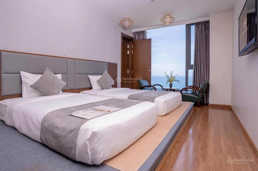 Bán khách sạn mặt tiền hùng vương phố tây nha trang ngang 7,7m giá 40 tỷ có dòng tiền thụ động