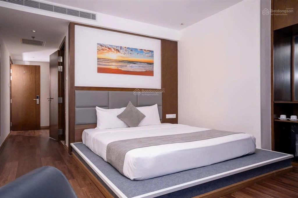 Bán khách sạn mặt tiền hùng vương phố tây nha trang ngang 7,7m giá 40 tỷ có dòng tiền thụ động