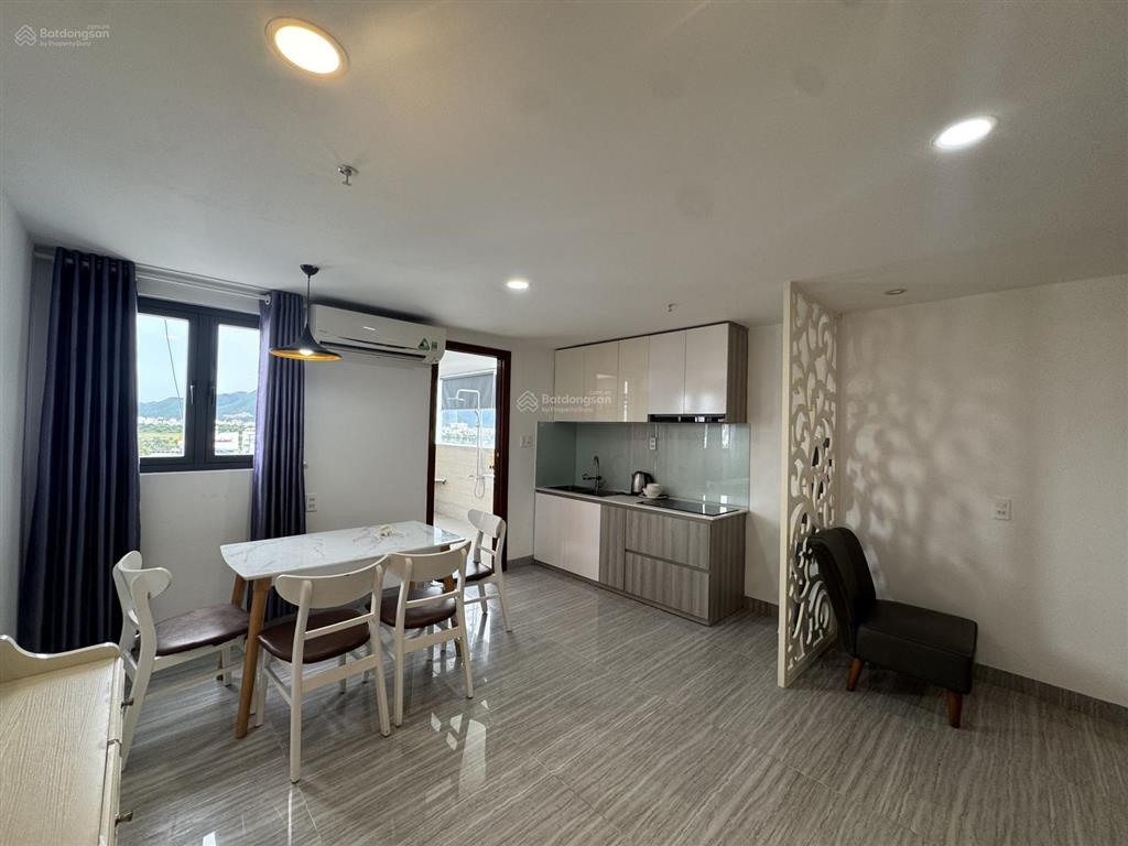 Căn hộ cho thuê full đồ cách biển 1km ngay khu trung tâm nha trang vào ở liền