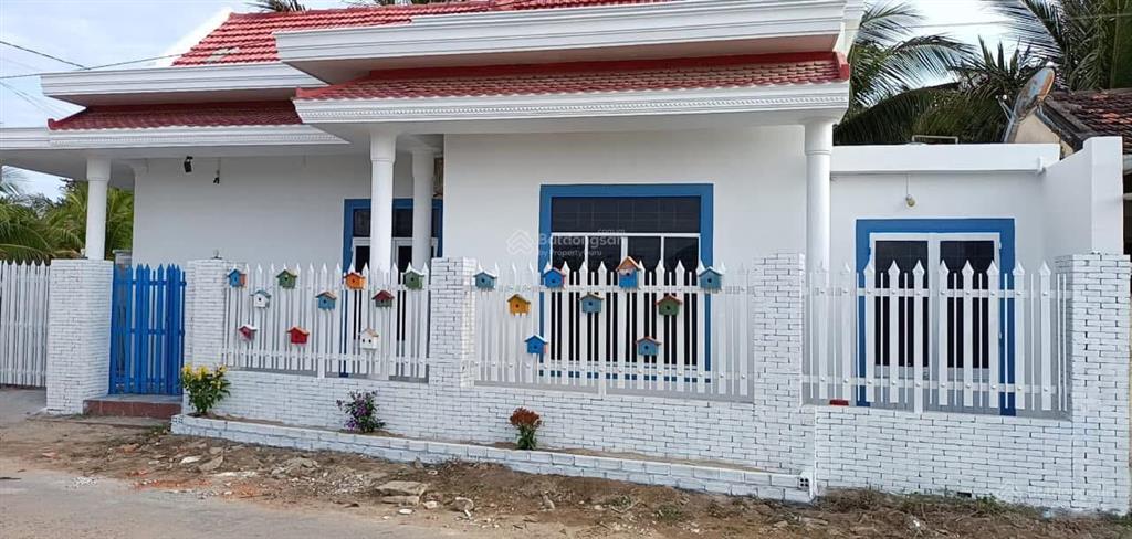 Bán căn nhà ngay đông hải dốc lết cách biển 300m giá 1,9 tỷ