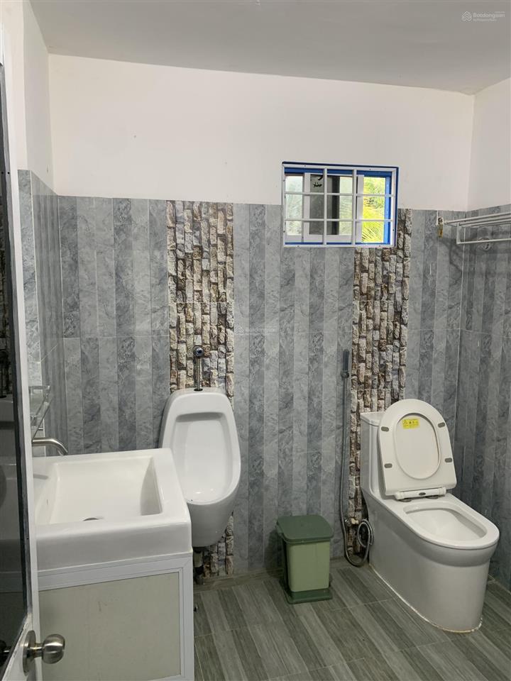 Bán căn nhà ngay đông hải dốc lết cách biển 300m giá 1,9 tỷ