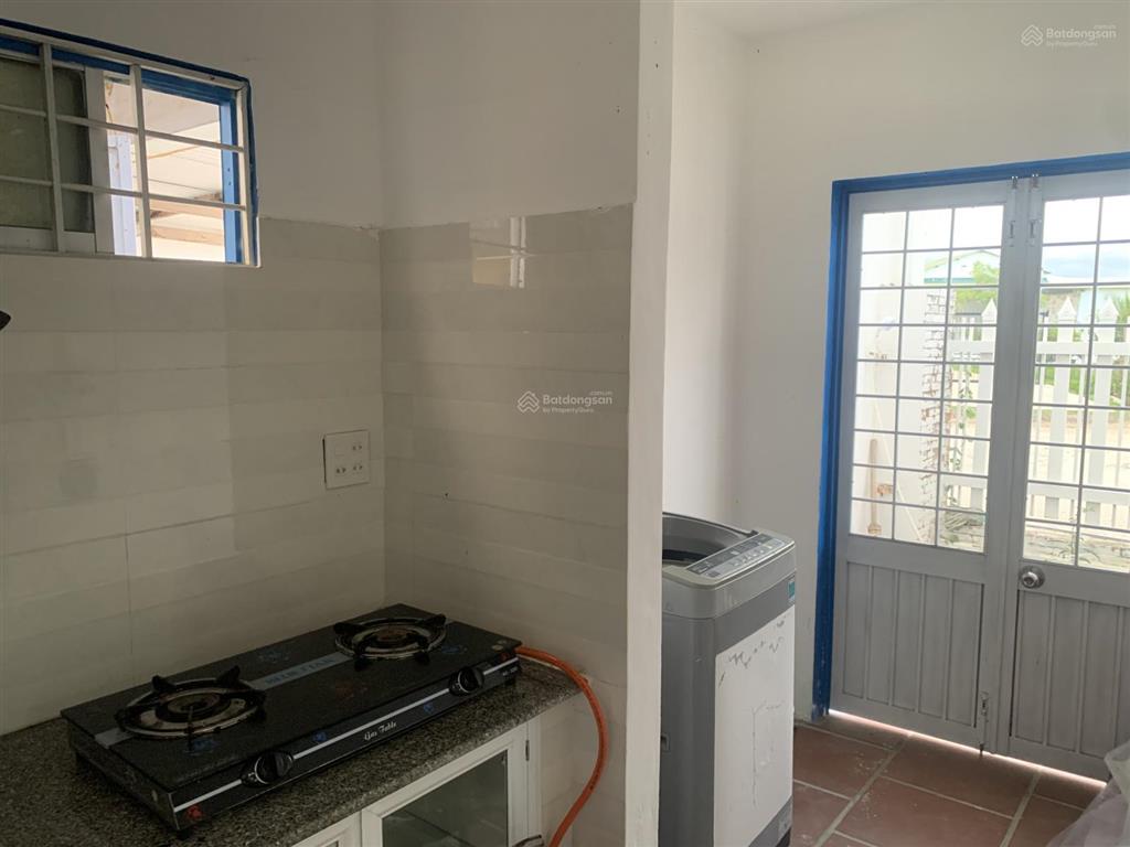 Bán căn nhà ngay đông hải dốc lết cách biển 300m giá 1,9 tỷ