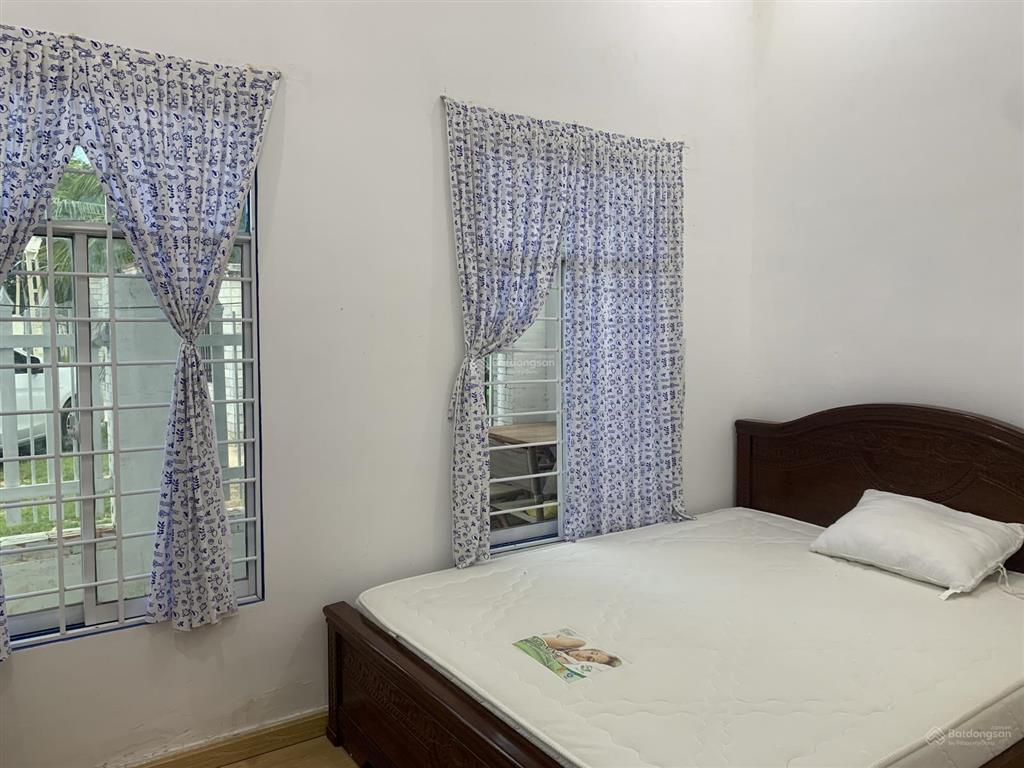 Bán căn nhà ngay đông hải dốc lết cách biển 300m giá 1,9 tỷ