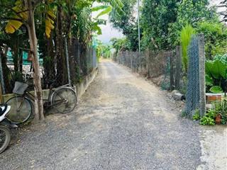 Bán nhanh lô đất full thổ dt 240m2  ngang 6  qh bê tông 8 m giá 300 tr