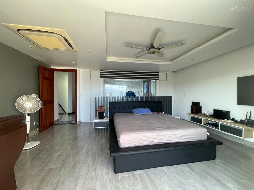 Gia đình cần bán nhanh villa anh nguyễn với giá rẻ nhất thị trường 47,5 tỷ vnd