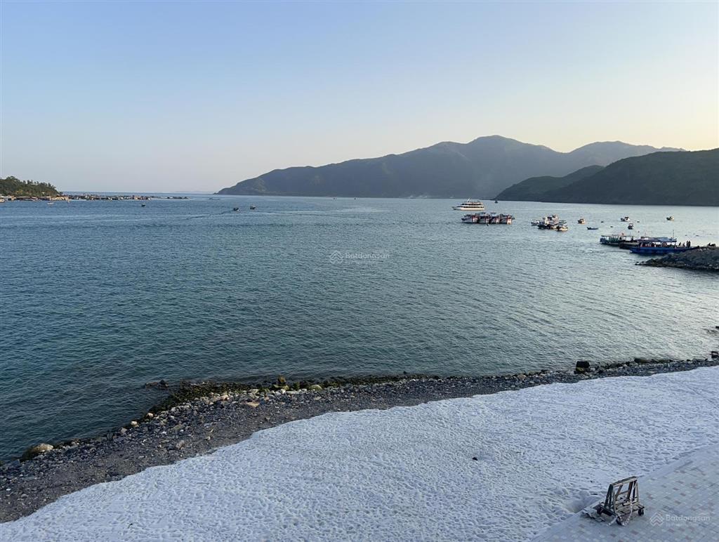 Bán siêu biệt thự nghỉ dưỡng cao cấp  có thể vừa ở vừa kinh doanh  đã xây thô trên biển nha trang