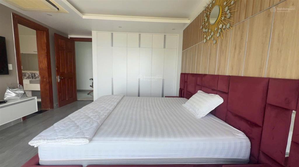 Cần bán nhanh villa anh nguyễn có 4 phòng ngủ 100% view biển xen cả view đồi