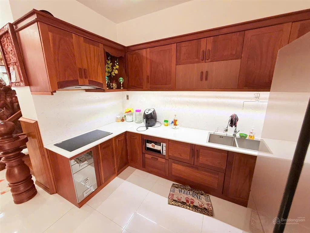 Giảm giá 300 triệu từ 8,5 tỉ còn 8,2 tỉ
bán nhà 3 tầng kđt mỹ gia gói 7 an khánh nội thất gỗ tự