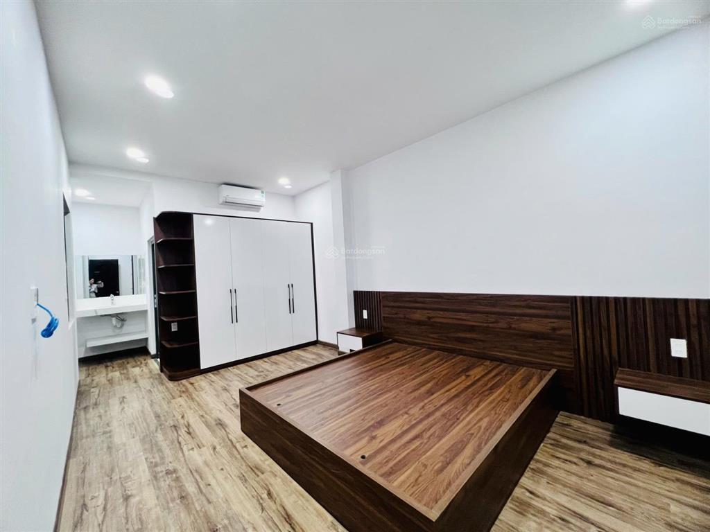Bán nhà đẹp mặt tiền đường trần nguyên hãn , trung tâm phố hàn nha trang, cách biển 800m