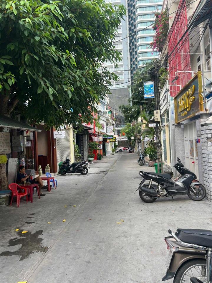 Nhà vị trí đẹp nguyễn thị minh khai ngang 6m, trung tâm nha trang, cách biển chỉ 400m, giá tốt