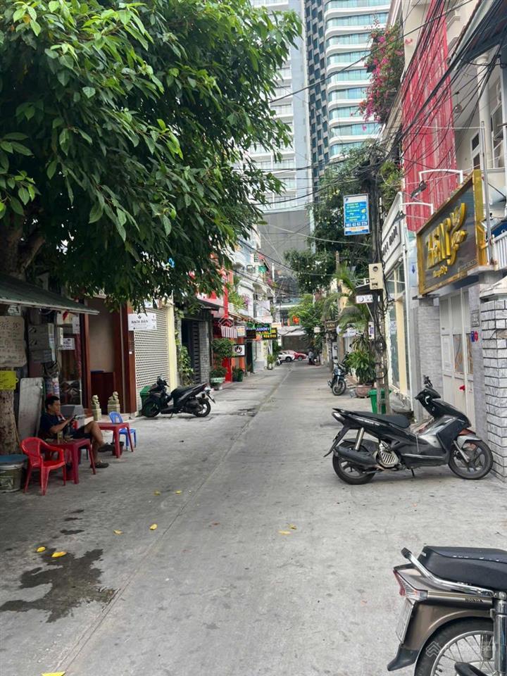 Nhà phố 172 bạch đằng, gần nguyễn thị minh khai, gần biển, giá tốt