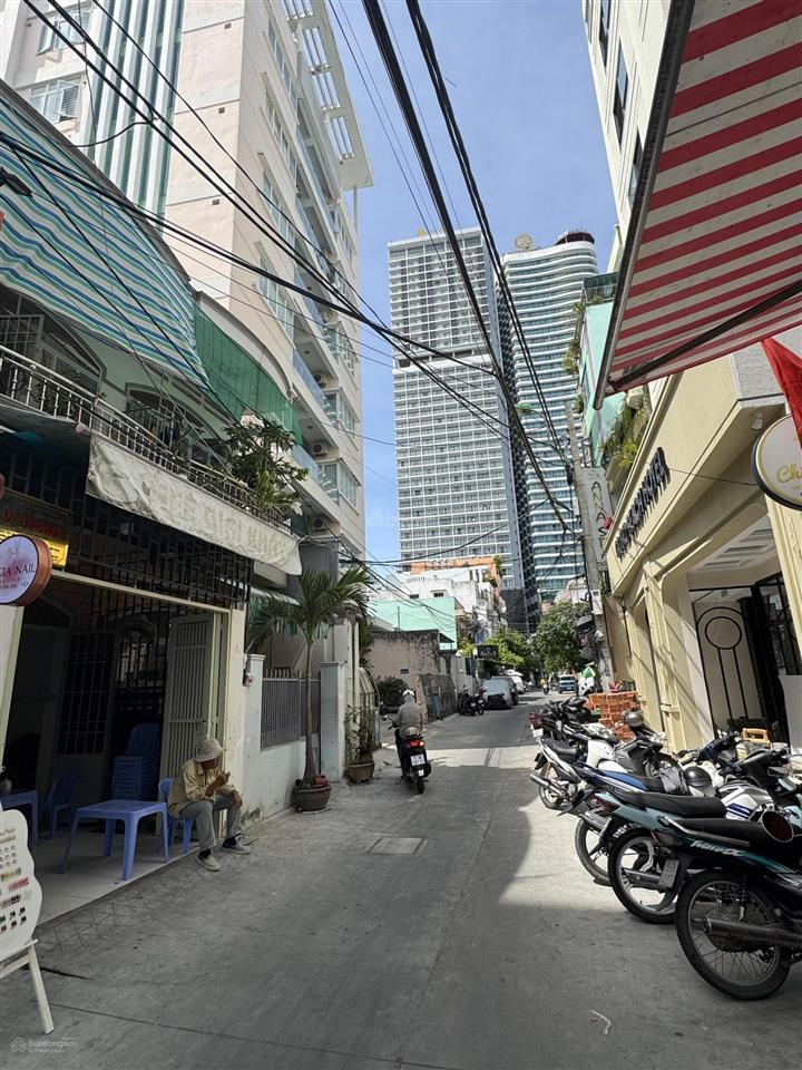 Nhà phố 172 bạch đằng, gần nguyễn thị minh khai, gần biển, giá tốt
