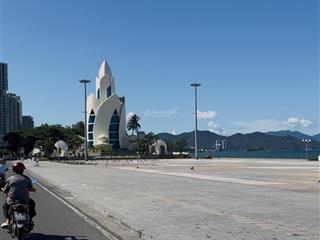 Bán nhà căn góc hẻm 100 trần phú  nha trang, cách biển chỉ 30m, giá tốt