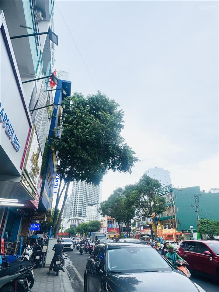 Nhà đẹp 3 tầng hẻm lê thánh tôn cách biển quảng trường chỉ 500m